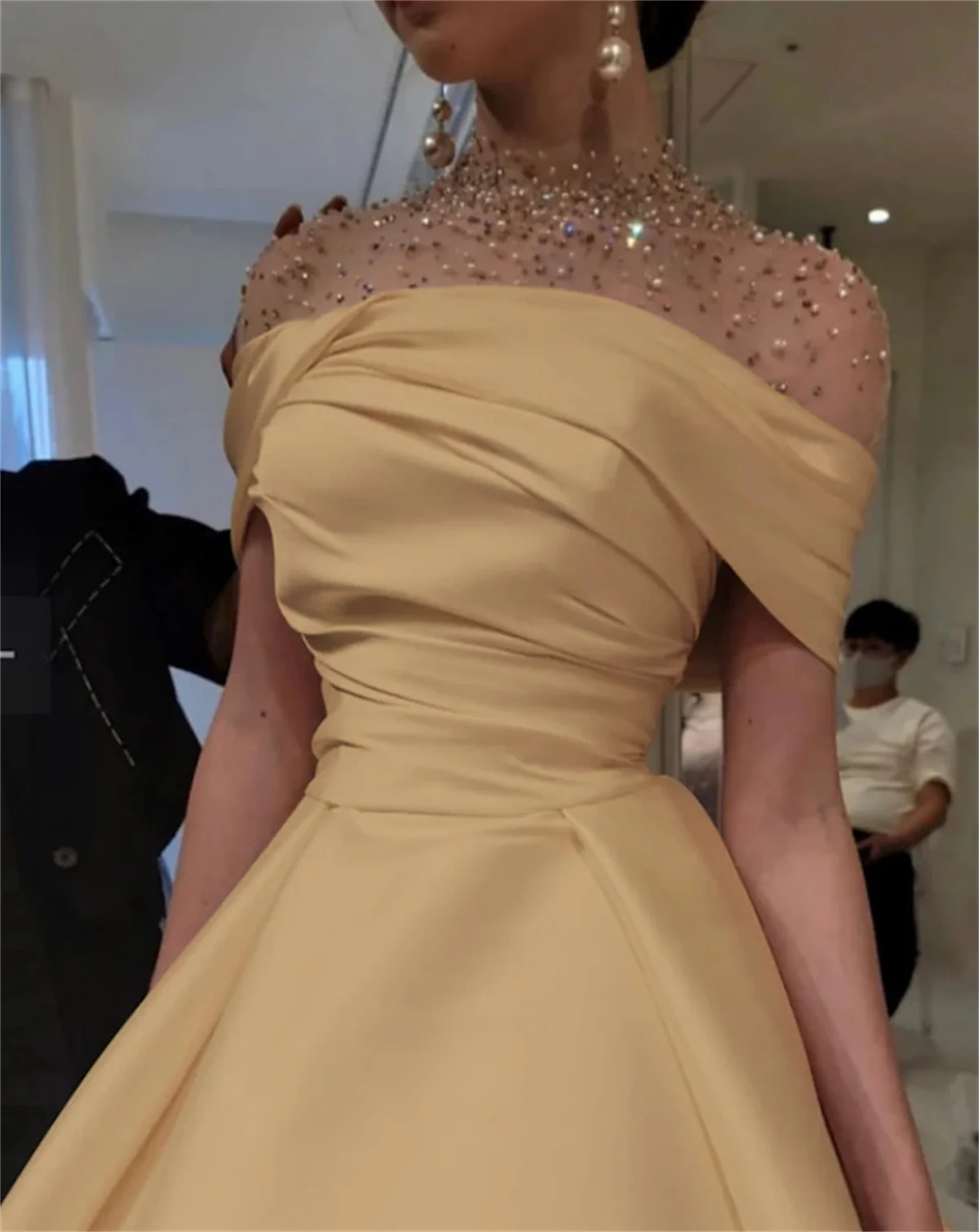 2024 Fashion Celebrity Style Minimalist Prom Formal Evening Dress Strapless Sleeveless Floor Length Satin with Embroidery Custom