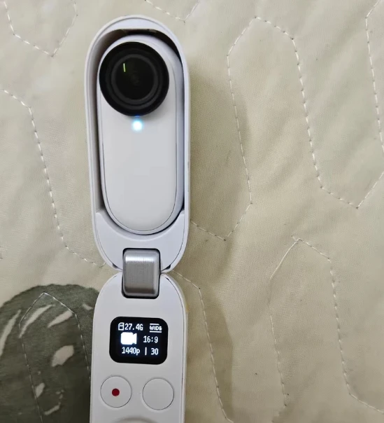Pengisian host kabin insta360 go2 32G, digunakan