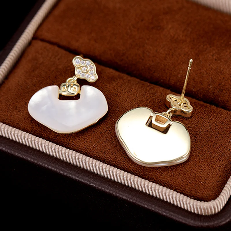 New Chinese style national trend Xiangyun Ping'an lock shell earrings niche design palace style light luxury fashion earrings