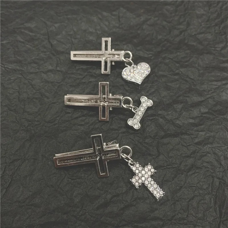 

Metal Hollow Bone Heart Alloy Cross Hair Clips Trendy Cool Barrettes Vintage Millennium Y2K Hair Accessories for Girls Headwear