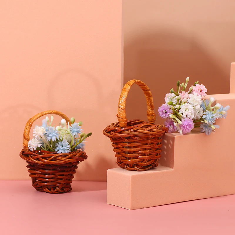1Set 1:12 Casa delle bambole in miniatura Cesto di fiori intrecciato Cesto a mano Cestino portaoggetti Bambini Giochi di imitazione Accessori per casa delle bambole giocattolo