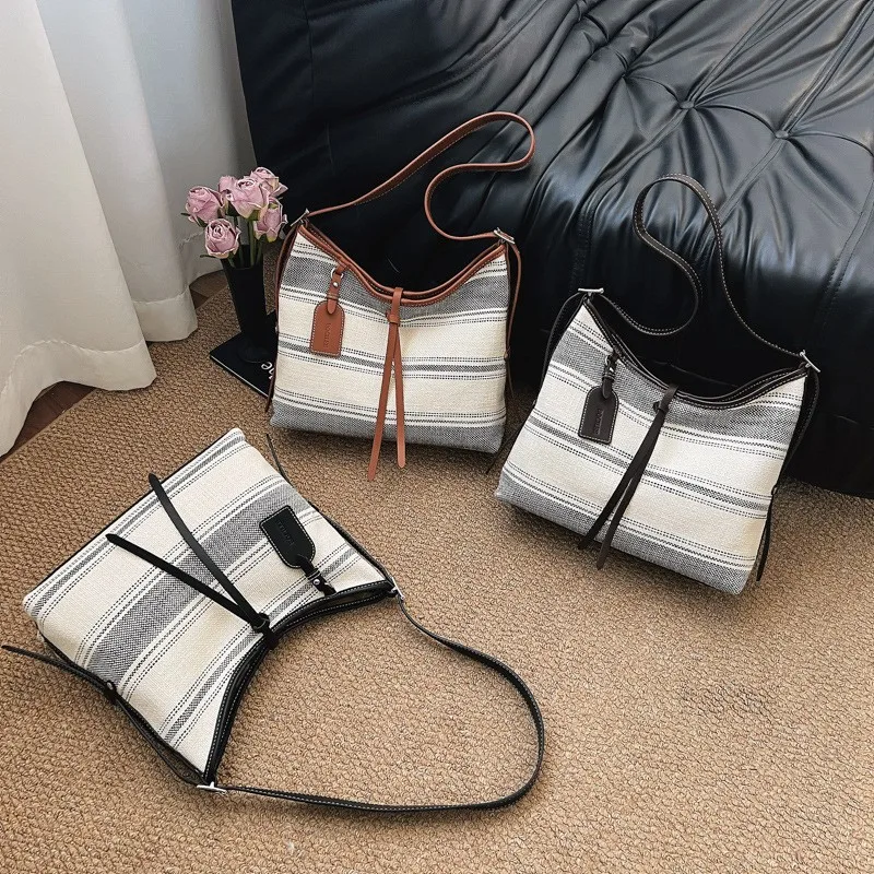 large-capacity-contrast-stripe-underarm-women's-tote-bag-beach-vacation-style-commuter-crossbody-bag-summer-season-non-woven