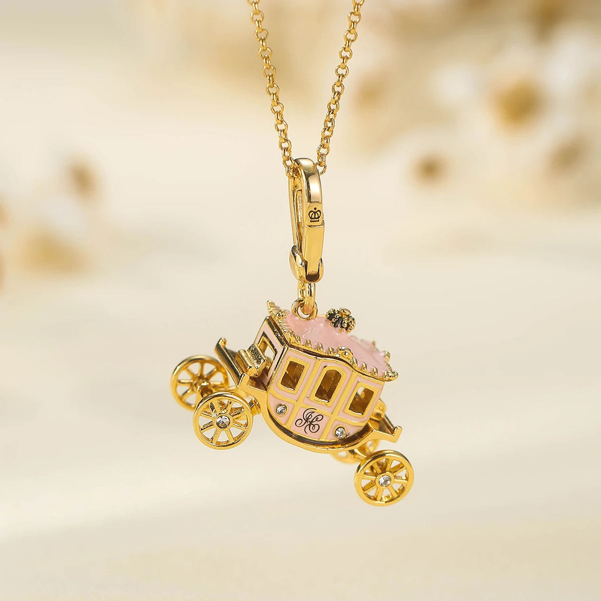 

1Pc Movable Pink Pumpkin Car Necklace Pendant,A Princess-style Enamel Carriage Keychain,Girls Creative Christmas Jewelry Gift
