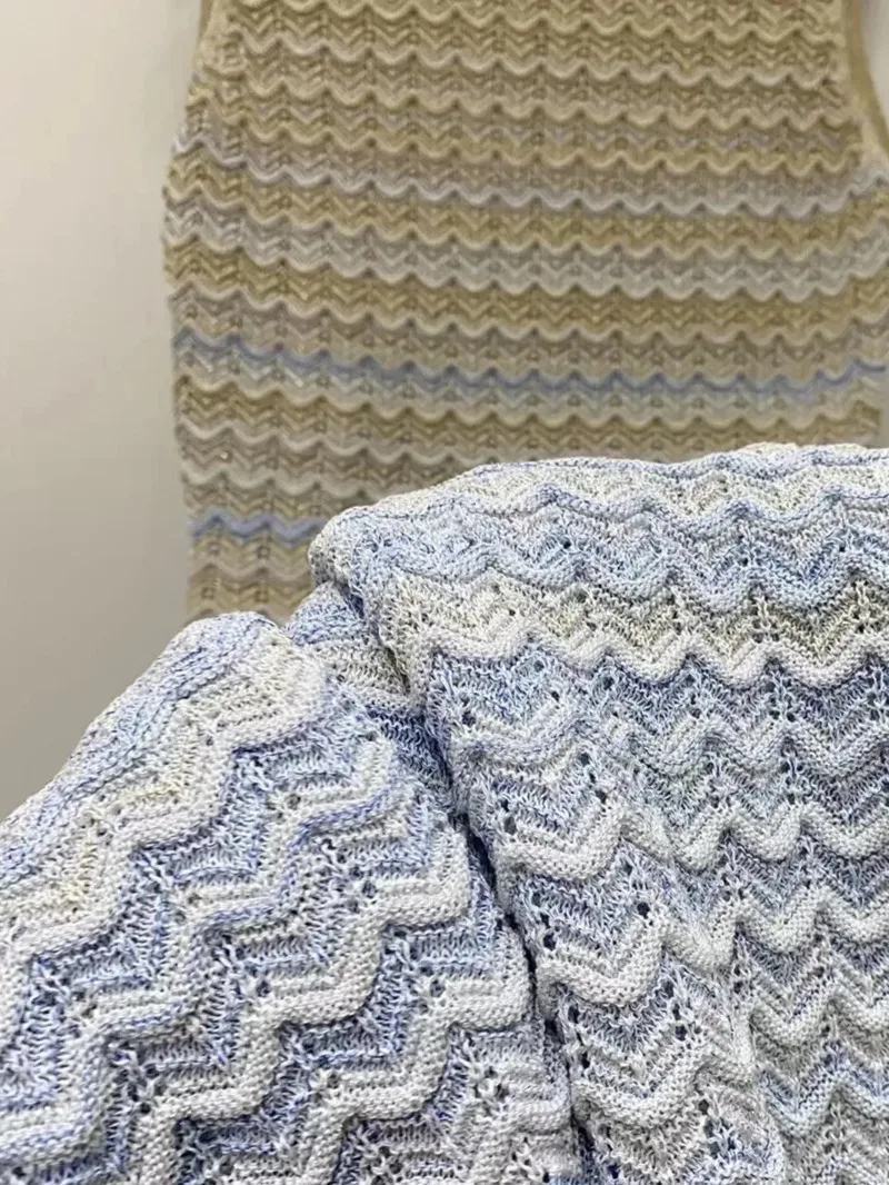 Damska sukienka dzianinowa z gradientowym wzorem fal, ażurowa, z okrągłym dekoltem, dopasowana, bez rękawów, midi, letnia, koreańska P7QW, lato 2025