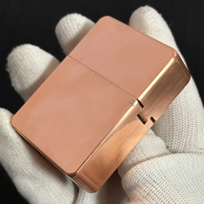 

Red Copper Body Heavy Thickened Kerosene Lighter Creative Retro Grinding Wheel DIY Engraving Gadgets for Men Collect Gift