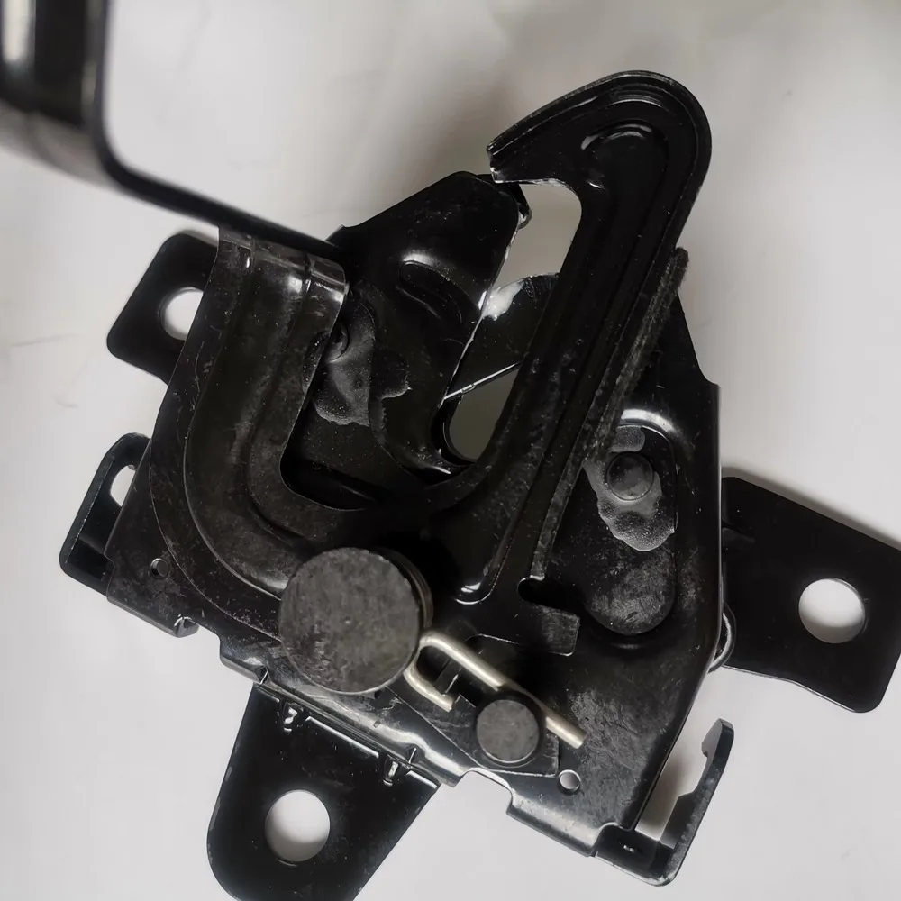 Car Hood Lock Engine Cover Latch Replacement for SAIC MAXUS T60 C00049216 Durable Steel Auto Body Parts Accessories