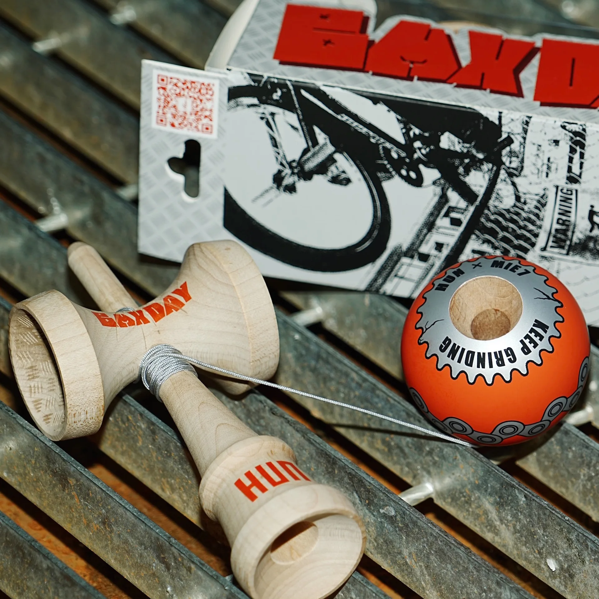 هون X الحلوى الصلبة K2 نوع السيف Kendama الزان لاصق الطلاء الرياضة في الهواء الطلق كرة لياقة بدنية تخفيض الضغط HunKendama هدية مفصلة #4