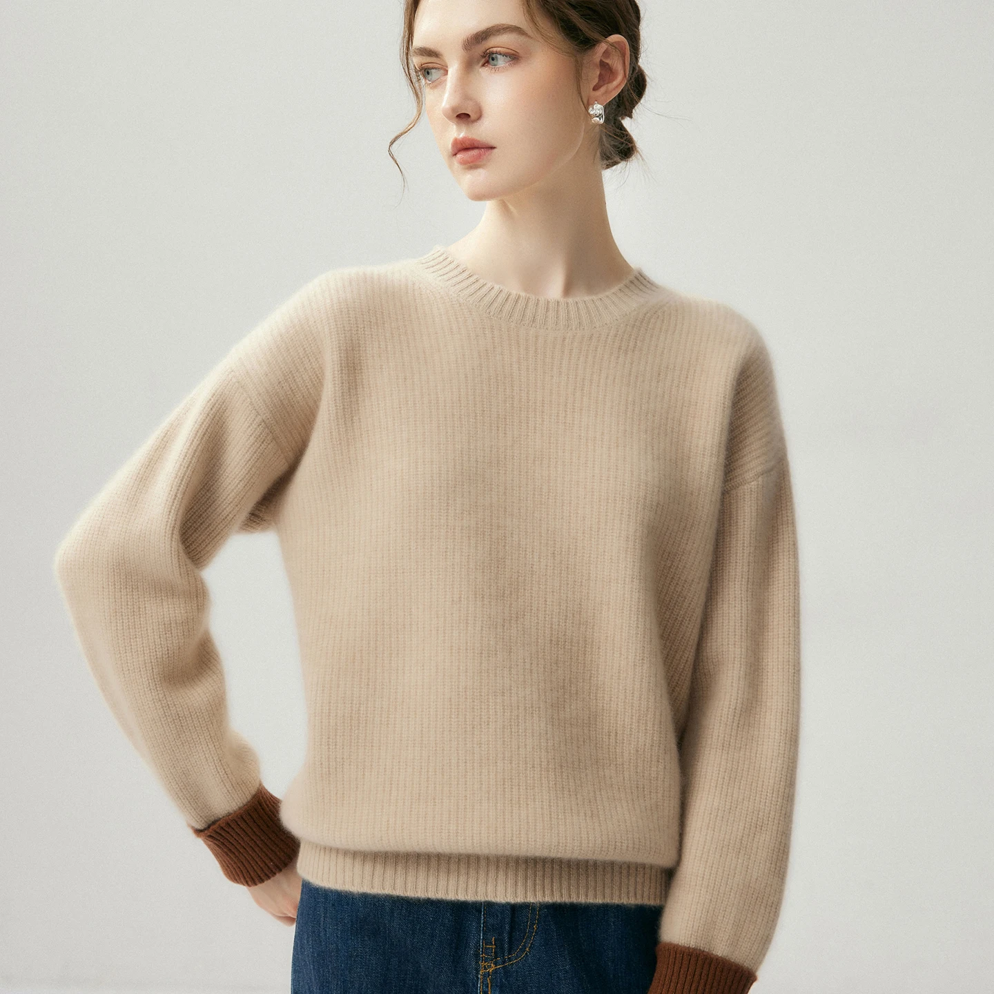 High-end Cashmere Color-blocking Sweater Women Loose Soft Waxy Lazy Wind Round Neck Thicken Wool Pullover Sweater 2026 Winter