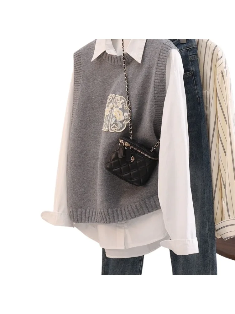 Leisure Spring and Autumn Round Neck Knitted Vest Sleeveless Loose New Sweater Shoulder Outer Pullover