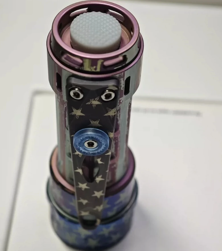 Used EDC Jieteming flashlight DM25 titanium alloy material decompression toy