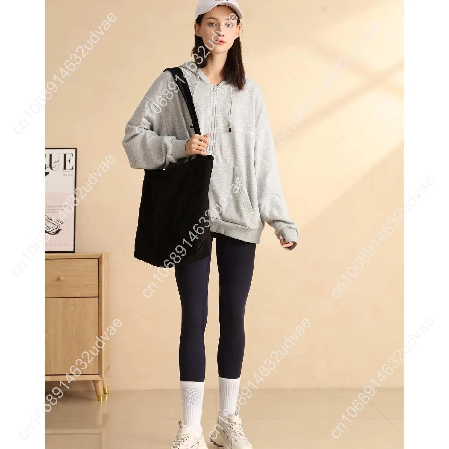 Iioscre Corduroy Tote Bag for Women,Hobo HandBags with Zipper,Large Capacity Casual Shoulder Handbags with Inner Pockets