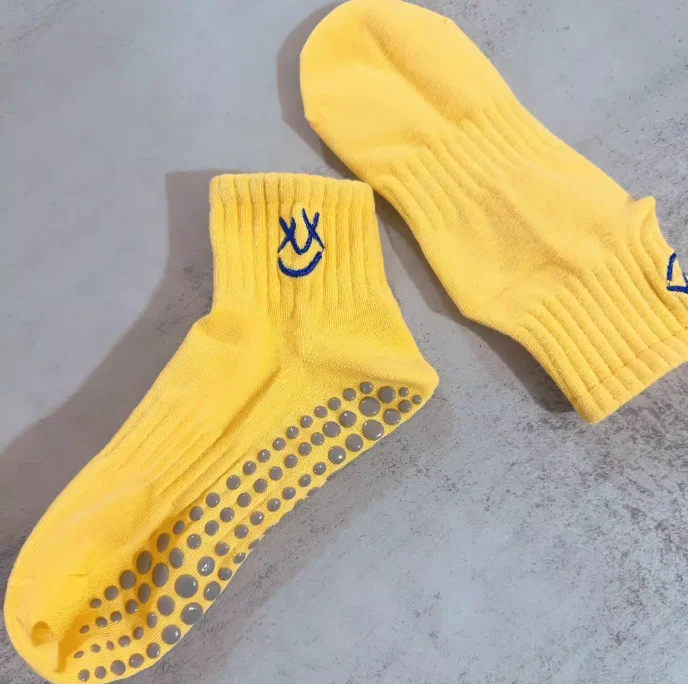 

Нескользящие дышащие носки для йоги и пилатеса для женщин, с усиленным сцеплением, для занятий танцами, гимнастикой и спортом в помещении