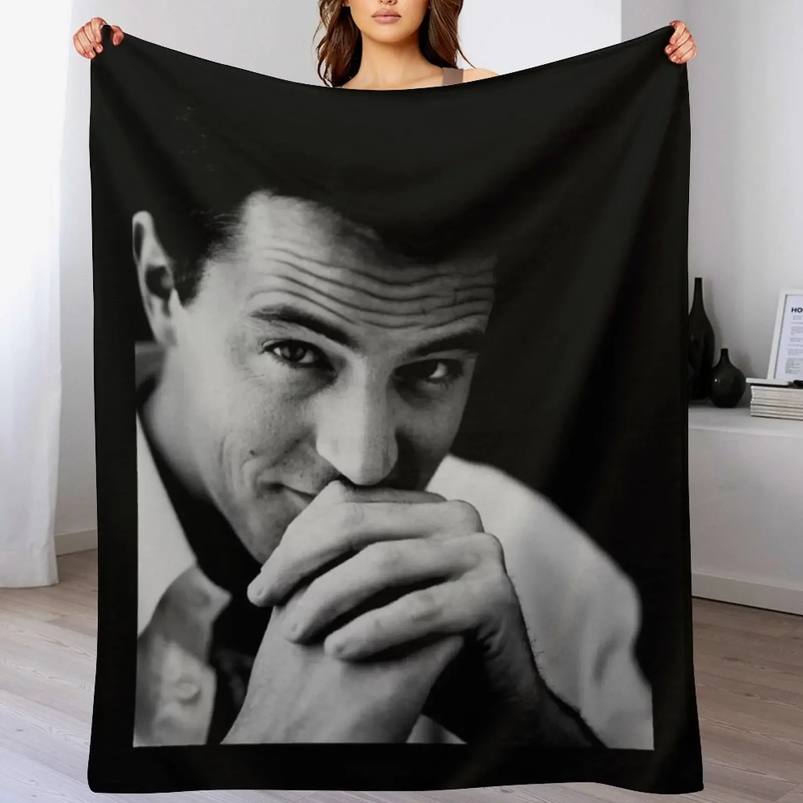 Matthew Perry Throw Blanket Lightweight Warm Blanket for Travel Camping