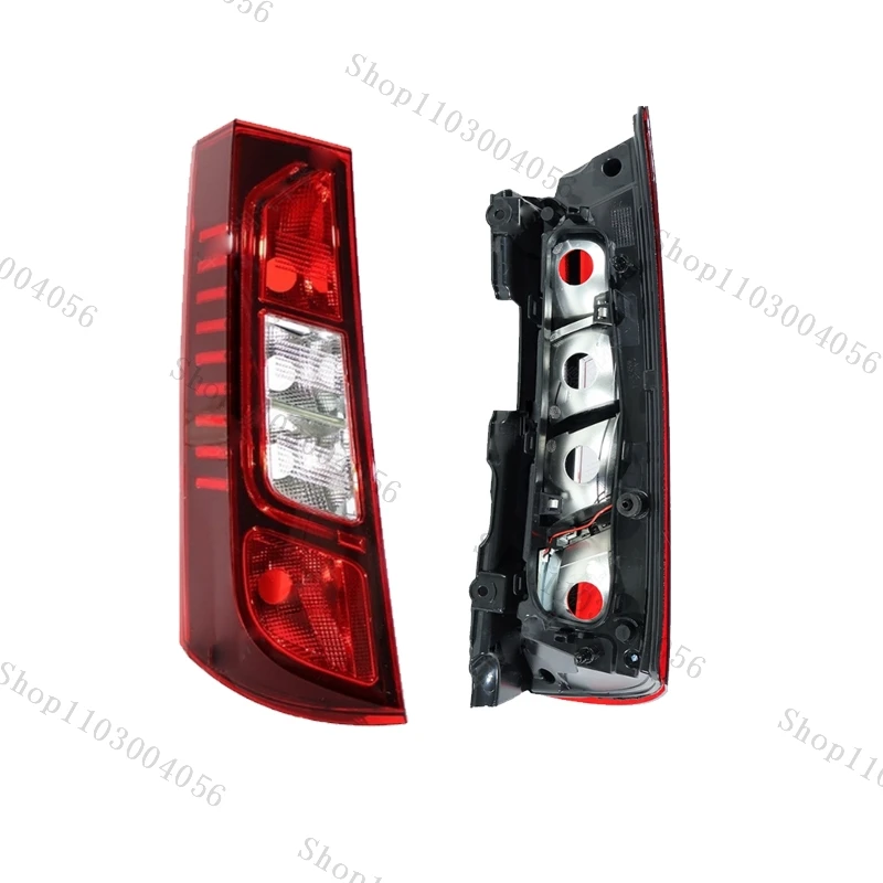 ルノー　エクスプレス　RENAULT　EXPRESS　テールライト　右側2個 Renault Express 2021-2024 Rear Tail Light Assembly