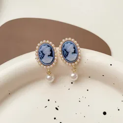 Vintage Palace Style Blue Cameo Portraits Head Earrings Retro Temperament Simple Imitation Pearl Silver Needle Earrings Jewelry