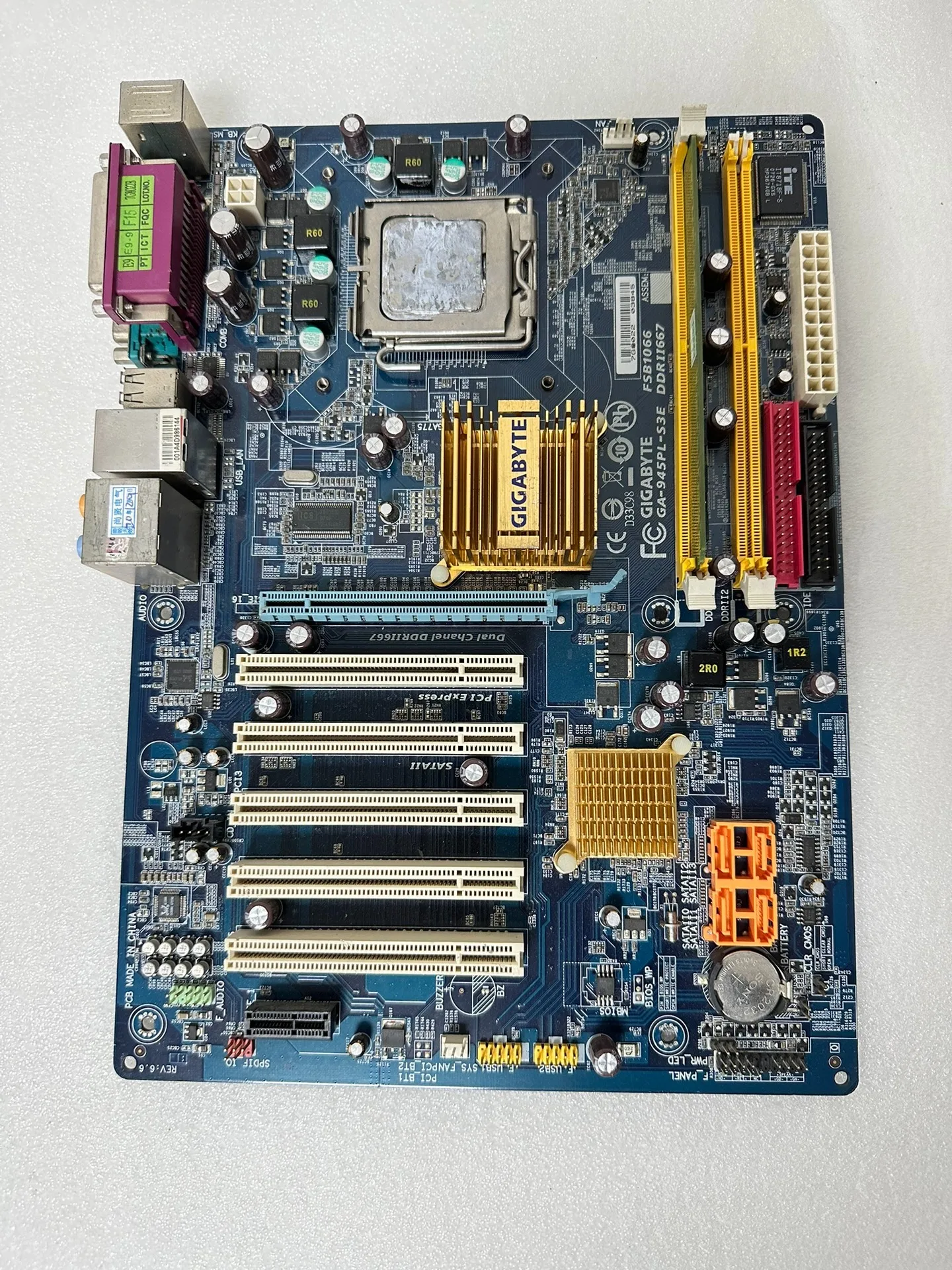 Известный бренд - материнская плата GA-945PL-S3E REV 6.6