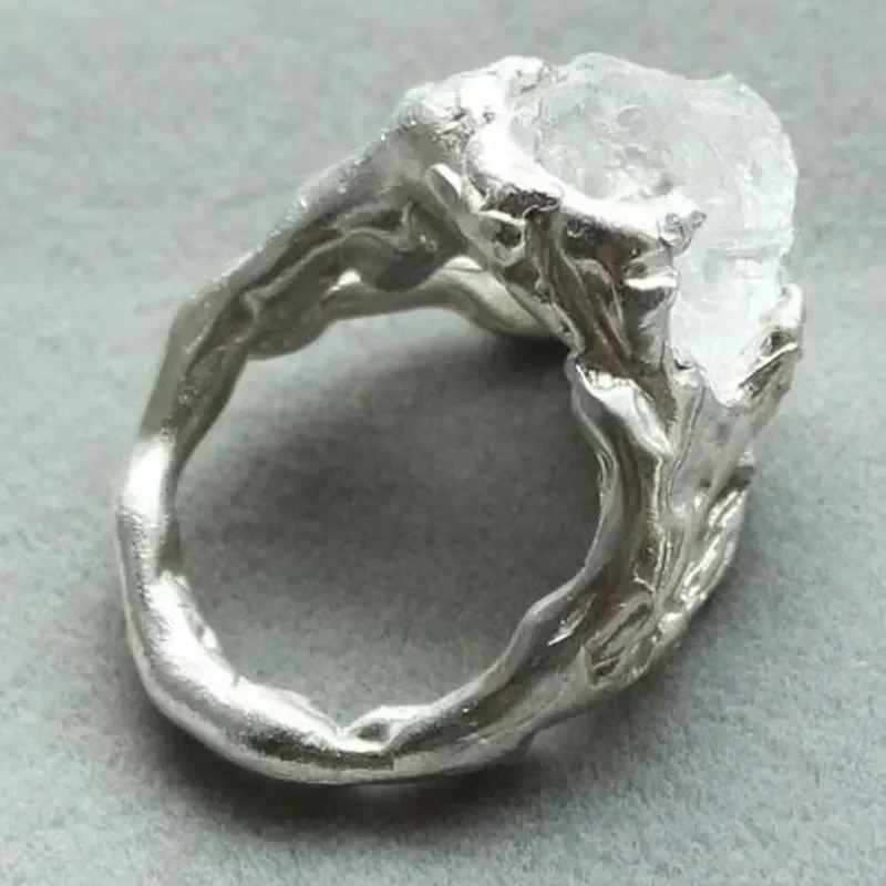 Fashion Ladies Irregular White Crystal Charm Ring Temperament Elegant Party Jewelry Accessories Friend Gifts