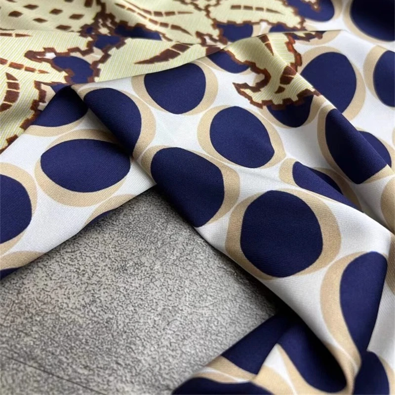 New Fashion Series Black and Blue Dot Print Twill Stretch Silk Fabric 1.8m Positioning Shirt Skirt Fabric Design Home Furnishing