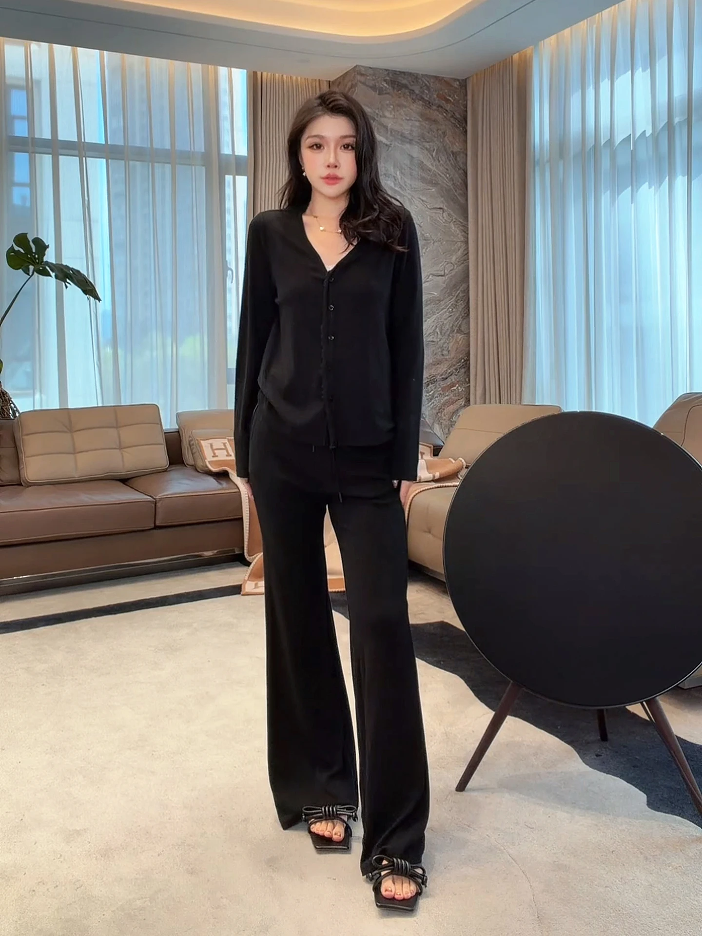 

Elegant Mushroom Flower Women's Fashion Set High Waist Elastic Long Sleeve Casual Style Spring Collection for Middle-Aged Women