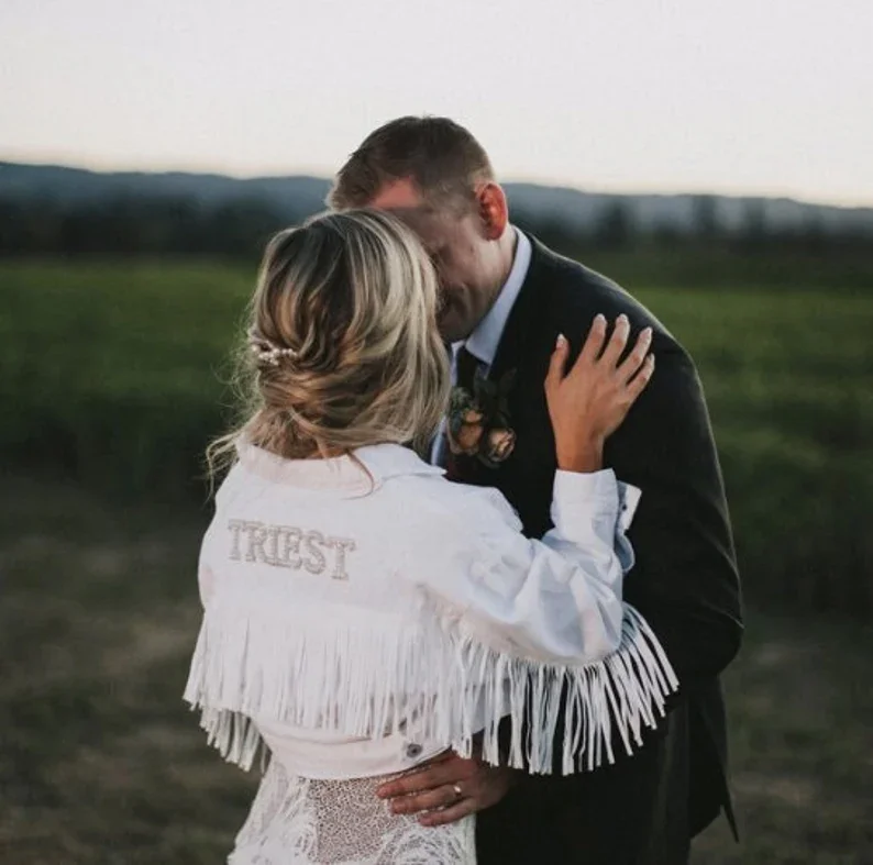 Chaqueta de novia de mezclilla con flecos Chaqueta de despedida de soltera personalizada de Nashville Chaqueta de mezclilla personalizada de señora