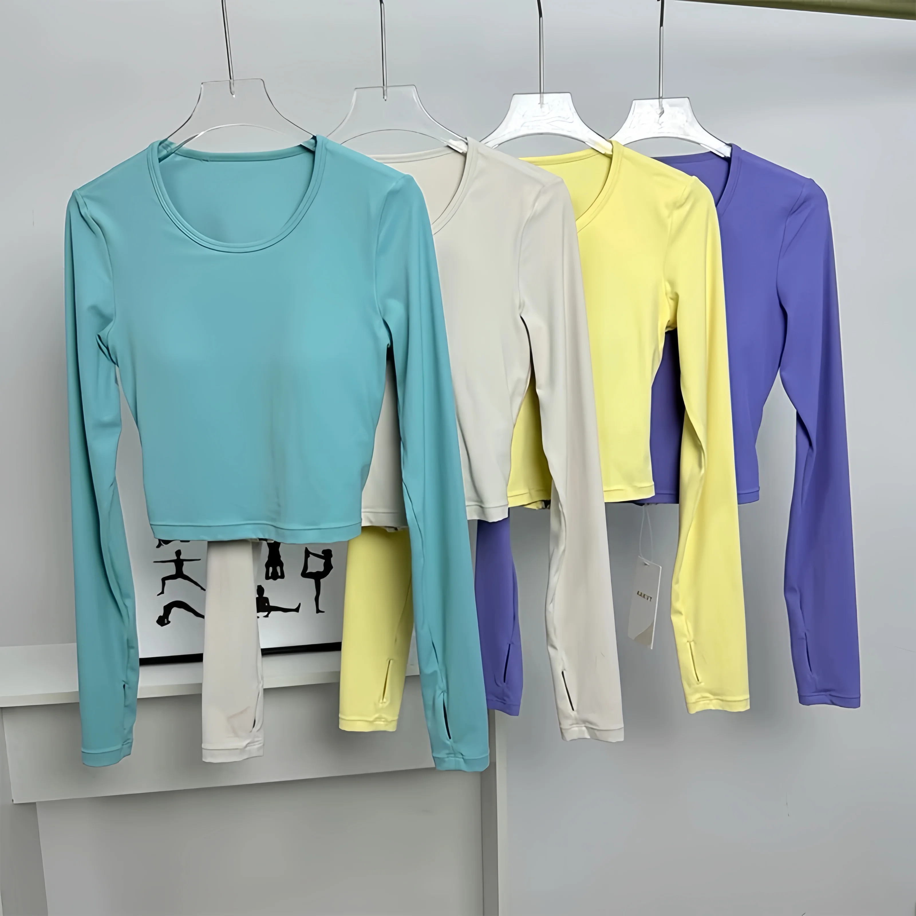 Rückenfreies, ausgeschnittenes, sexy Yoga-Sport-Langarmshirt mit Brustpolstern, Damen-Trainingsoberteil, schlankmachende Fitnesskleidung – Detail 14