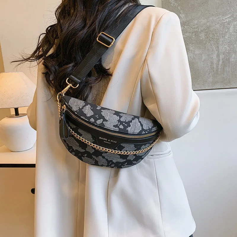 2025 Fashion and Individuality Print Personalized Chain Single-shoulder Crossbody Bag, Large-capacity Waist Bag and Chest Bag
