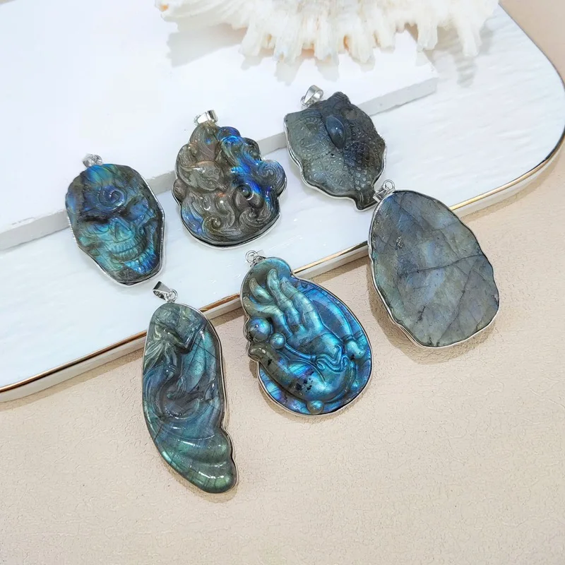 Flash Labradorite Pendant for Jewelry Making Carving Blue Natural Crystal Stone Snail Butterfly Lucky Men Protection Charms X425