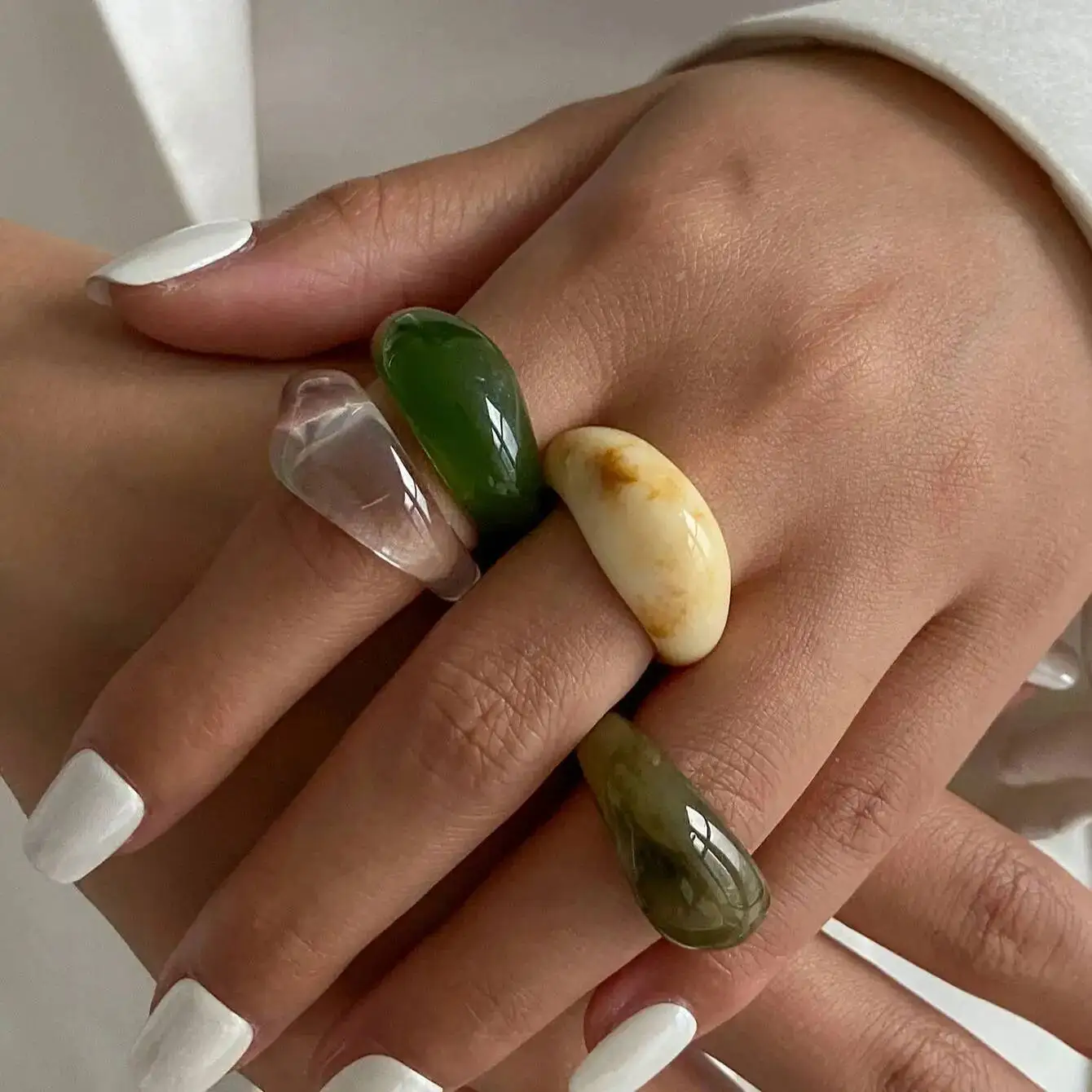 Salircon Trendy Kreative Unregelmäßige Harz Acryl Ringe für Frauen Punk Charme Geometrische Oval Finger Ring Schmuck Zubehör Geschenke
