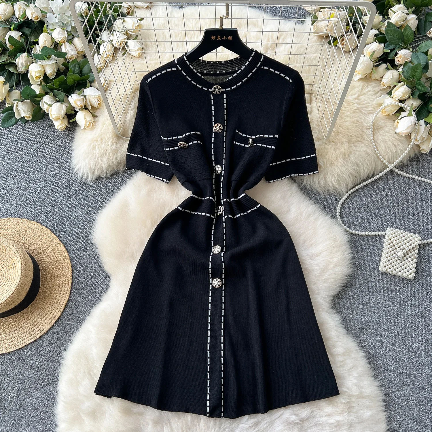 REALEFT 2025 ฤดูร้อนใหม่ผู้หญิงวินเทจถักชุดสั้นแขนสั้นปุ่มเอวสูงO-คอสบายๆเสื้อถักA-Line Dress