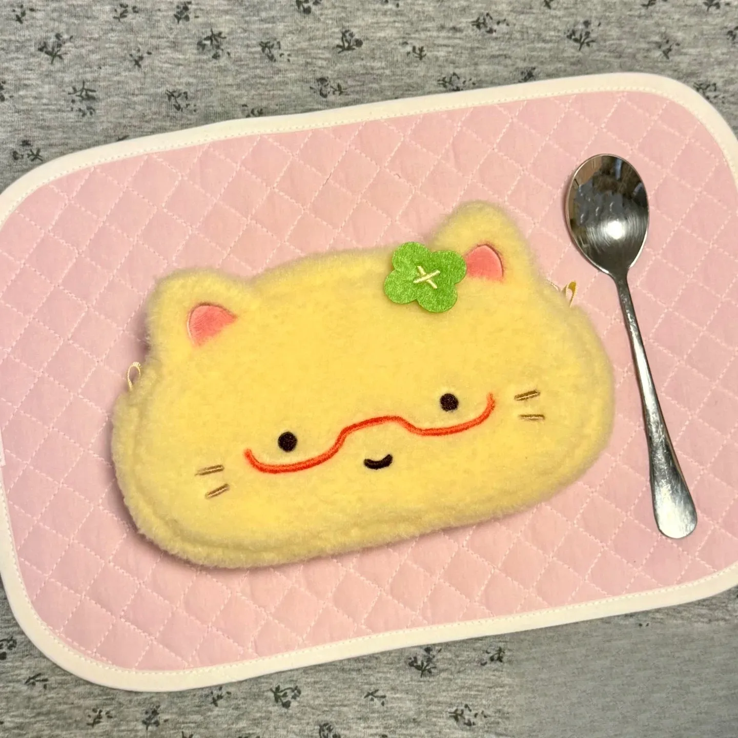 Large-capacity, trendy, cute, girly-style student stationery pencil case, plush cat-shaped pencil bag