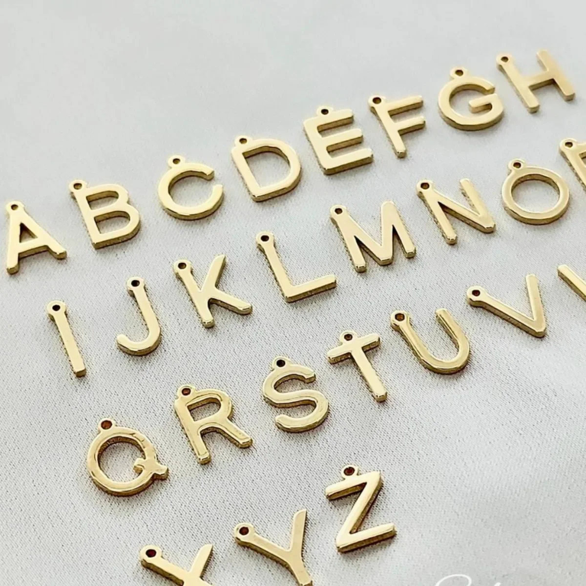 Vintage Initial Letter Stainless Steel Bangle Bracelet for Women Men Couple 26 Letter Cuff Charm Bracelet Fashion Jewelry Gift
