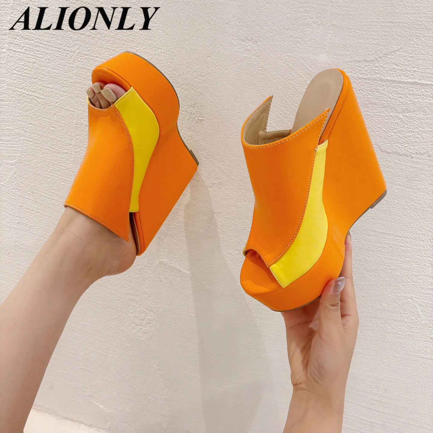 

Alionly Street Style Peep Toe Solid Platform Wedges Woman Slippers Fashion Thick Bottom Casual Slides Shoes Zapatos De Mujer