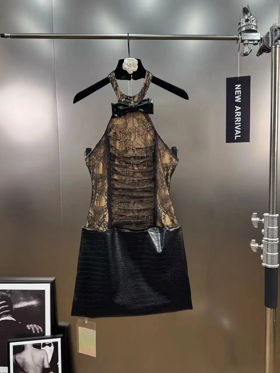 

Новое зимнее сексуальное кружевное платье с бретелькой на шее из искусственной кожи и открытой спиной, женское платье для коктейльной вечеринки, бальное платье, модный стиль, Vestidos para mujer