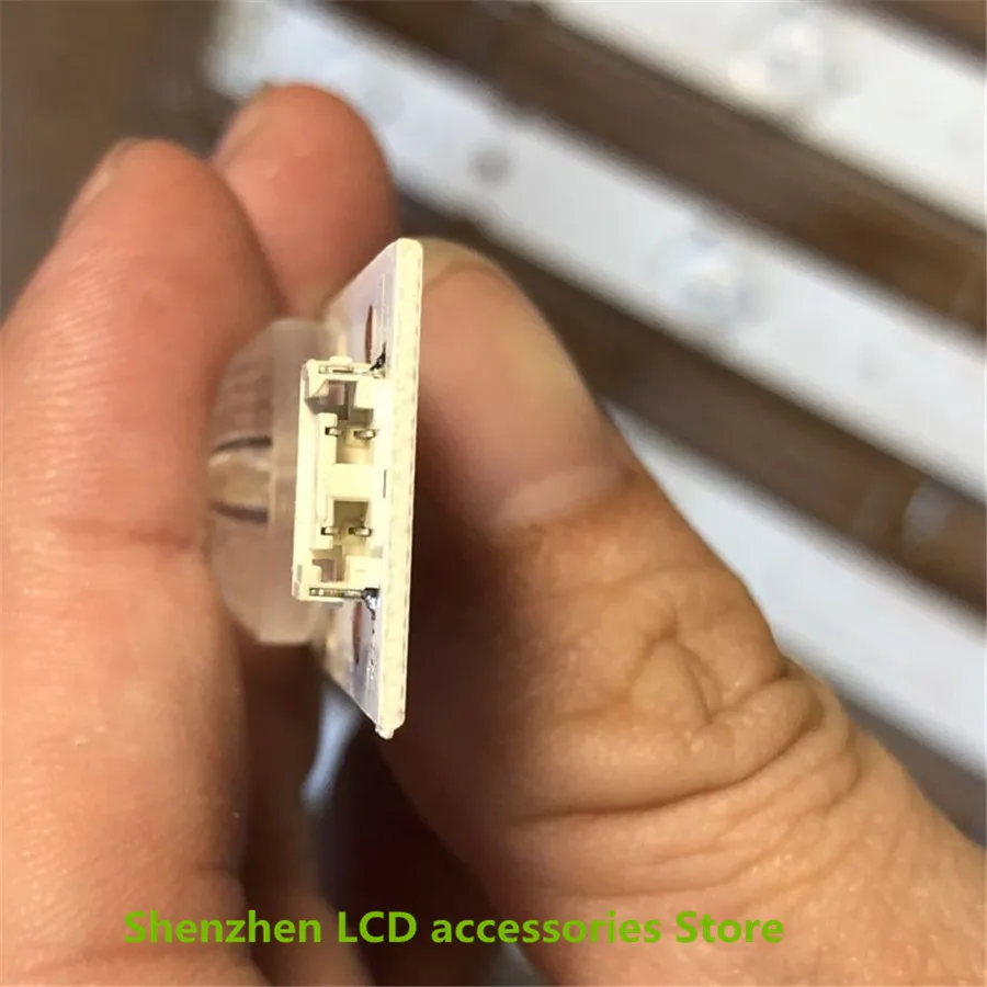 Skyworth 32E360E 32E3000 32X3 백라이트 5800-W40000-3P00 VER0.0 1 조각 = 5LED * 3V * 38.3CM 100% 새로운