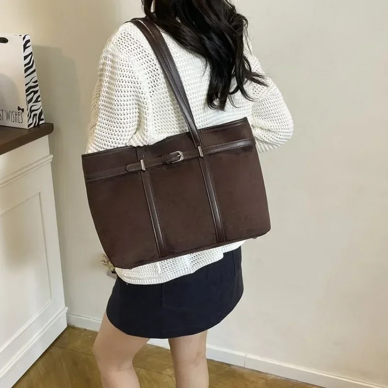 

Unique Glamorous Diaper Bag One Shoulder Parenting Hiking Trip Baby Care Exquisite Fashionable Chic Effortless Dainty Elegant