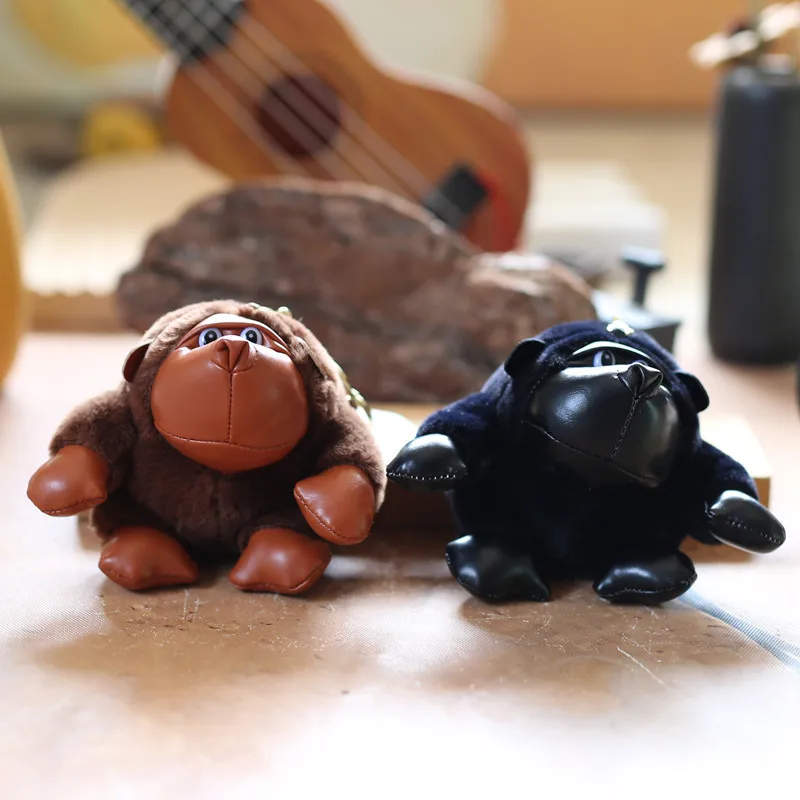 Pendentif en peluche de chimpanzé mignon pour enfants, ajuster ille rouge drôle, figurine de jouet, breloque pour sac à dos, porte-clés, poupées pour enfants, petits cadeaux, 1 pièce