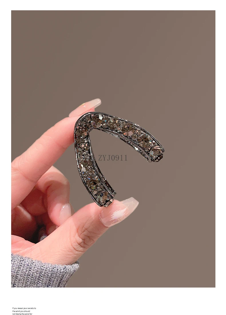 Agarrar el clip, un volumen de cabello pequeño, un medio atado al cabello, adecuado para cabello corto, un tocado con clip fijo durante el período de transición.