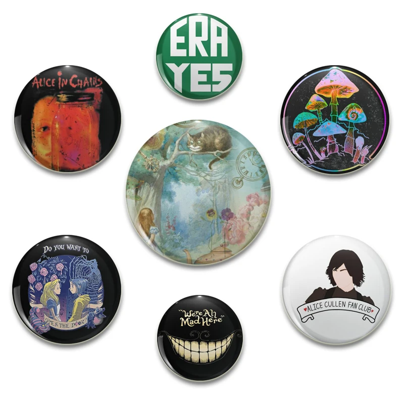 32/44/58mm Anime Alice in Wonderland Round Badge Brooch Accessories DIY Craft for Clothes Backpack Fan Gifts Snap-in Button Pins