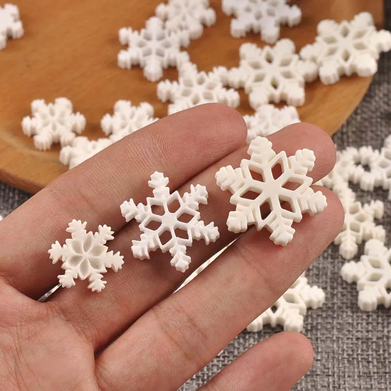 30pcs 18/23/27mm White Snowflake Resin Flatback Embellishments DIY Scrapbook Accessories Handmade Crafts Party Xmas Decor C4123