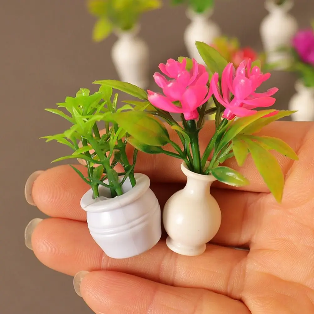 Mini jarrón de simulación de plástico para casa de muñecas, planta verde acabada, Flor al aire libre, accesorios para modelos en miniatura, 1:12