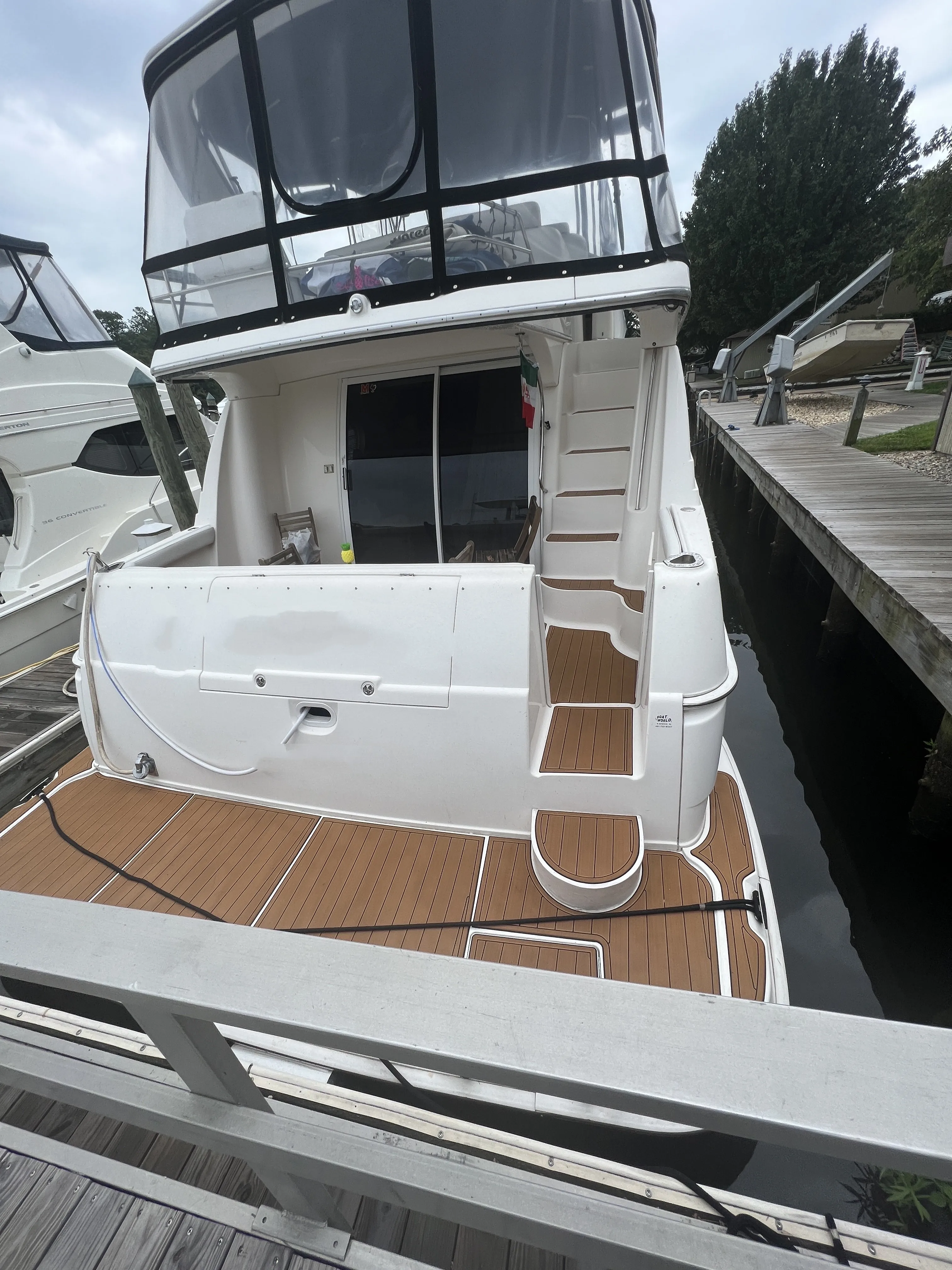 

2018 Monterey 264 Плавательная платформа Ступенчатая подушка для лодки Пена EVA Искусственный тиковый коврик для пола SeaDek MarineMat Gatorstep Стиль Самоклеящийся