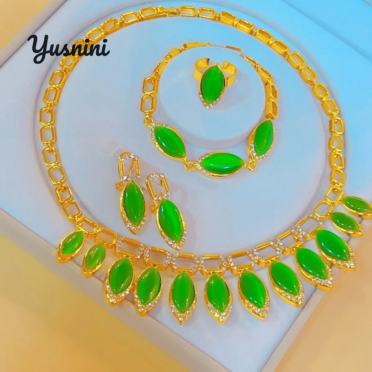 

Dubai Fashion Women's 24K Gold Plated Necklace Earrings Rings Bracelets Exquisite Engagement Jewelry Set for Lovers DD11048