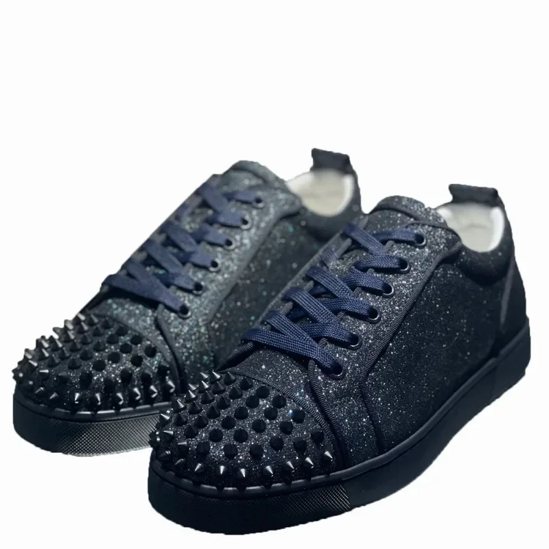 Zapatillas bajas a la moda con parte inferior roja para hombre, zapatillas deportivas de marca de lujo para conducir con pinchos y purpurina azul, remaches de cuero genuino, zapatillas planas con puntera