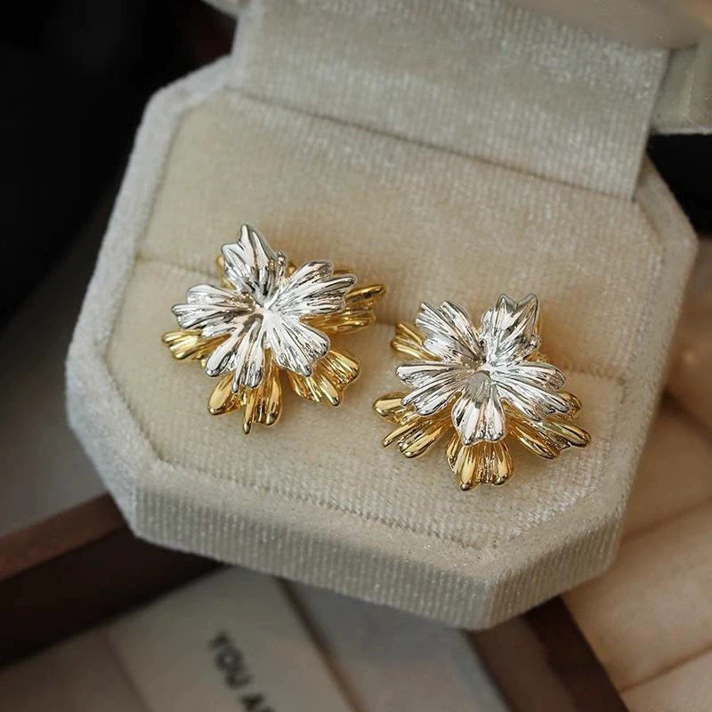 Trend Two in One Golden Silvery Contrasting Metal Flowers Stud Earring for Women Simple Cute LOVE Wedding  Jewelry Girl Gift