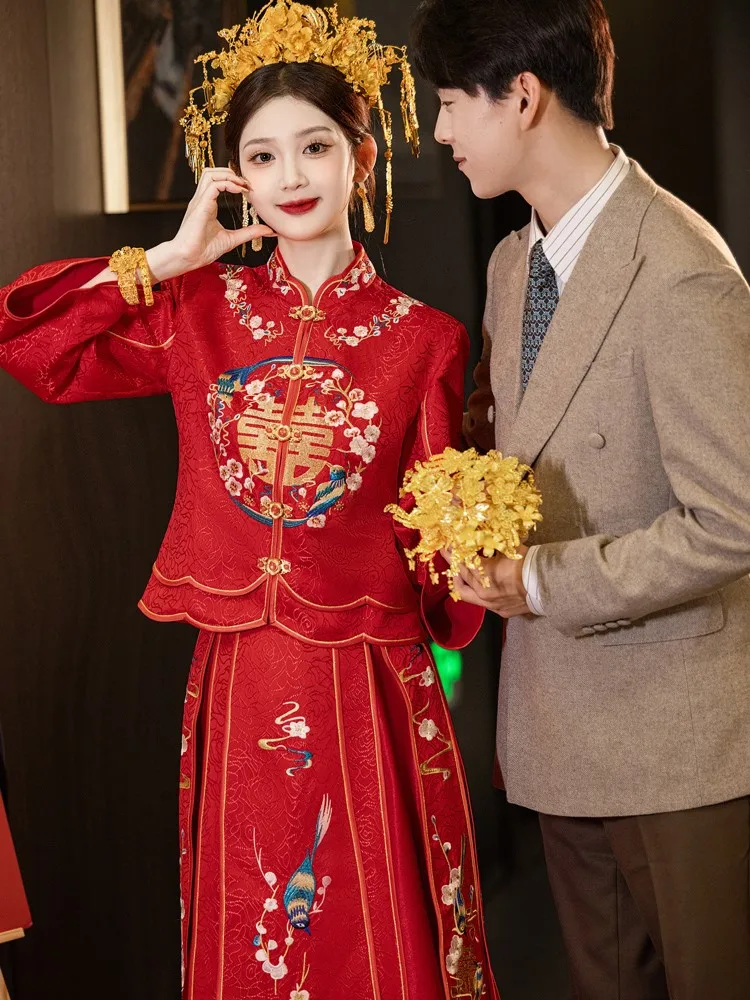

The new Chinese-style wedding dress for brides pavilion and small toasting are simple elegant