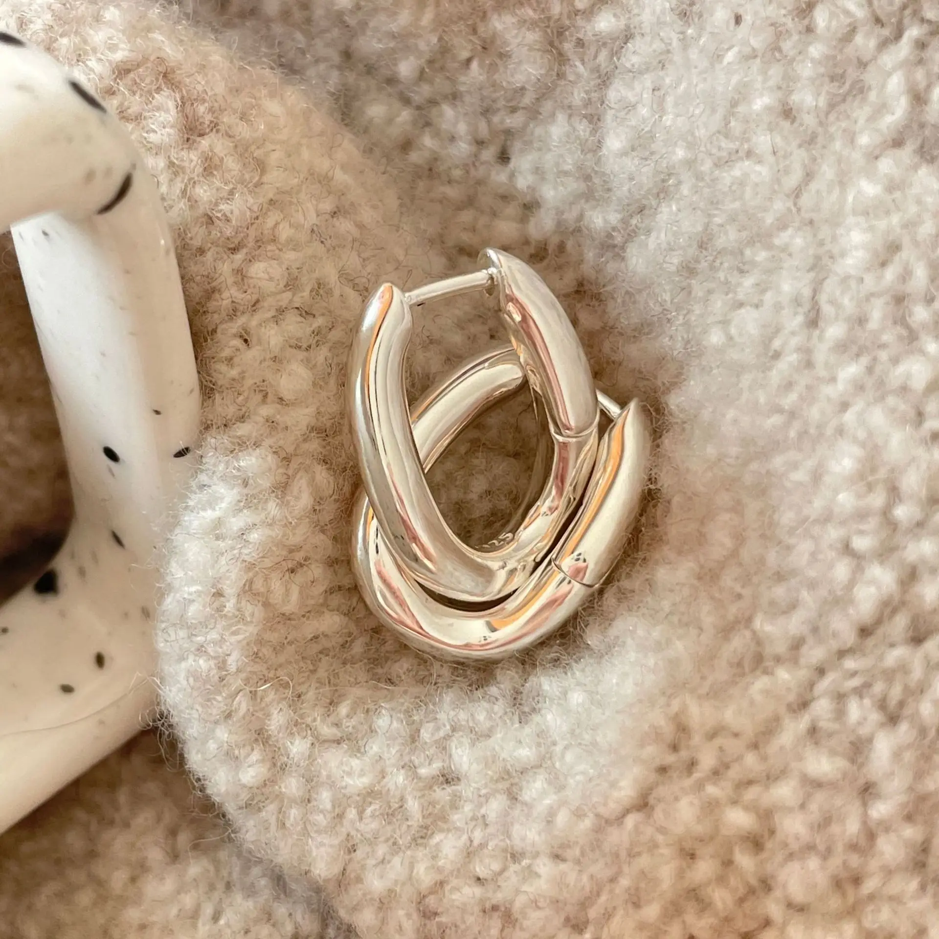 

[Cciris.Com] 925 Silver Arc Stud Earrings Japanese Minimalist Hypoallergenic Wholesale Dainty Jewelry for Women