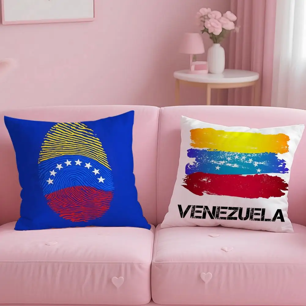 classic country Venezuela Cushion Cover Comfortable Reversible Pillow Cover Ideal for Car Sofa Bedroom & Beyond