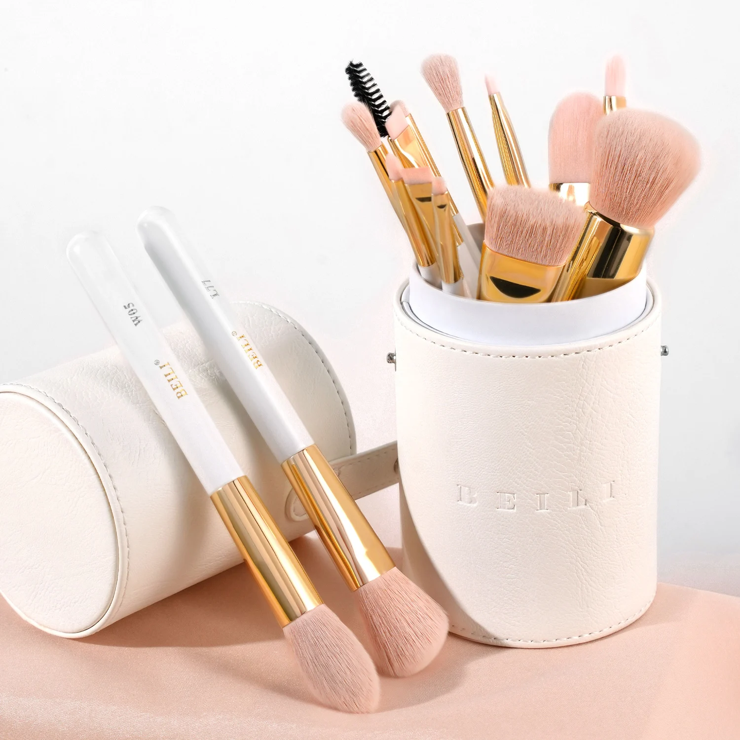 

Custom logo Professional Luxury Makeup Brushes Set Premium Synthetic Hair White/gold Cosmetic Makeup Brush Set with Bucket