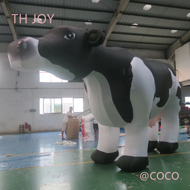 

Inflatable Advertising Giant Inflatable Cow Milk Cow, 5m long 3m high Inflatable Spotted Milk Cow balloon