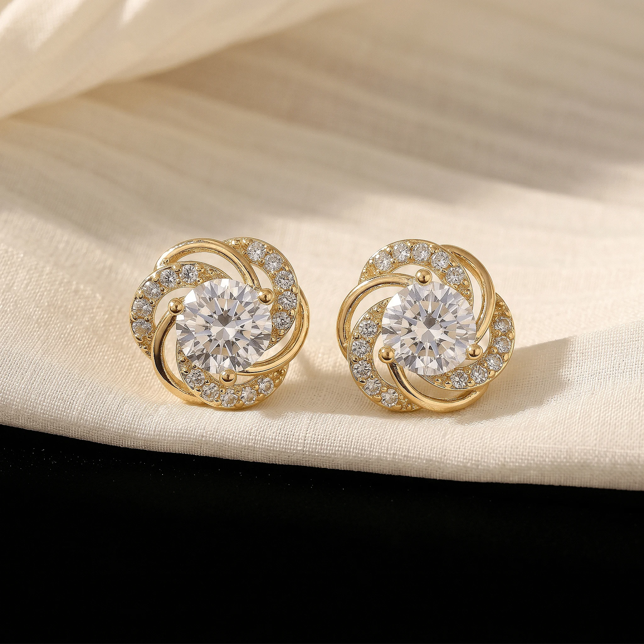 1 Pair French Luxury Interwoven Spiral White Zircon Flower Stud Earrings for Women Daily Dating Versatile Jewelry Gift for Birth